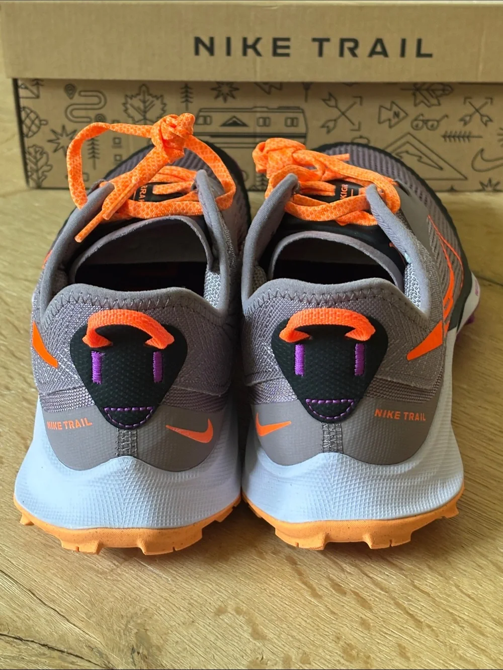 Nike Air Zoom Terra Kiger 8 Trail Runners New in box